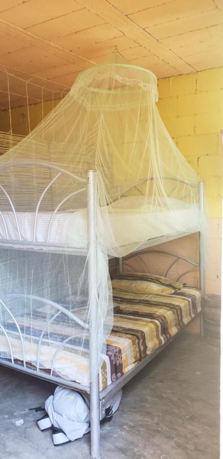 בקאלאר Hostal Y Camping Las G מראה חיצוני תמונה